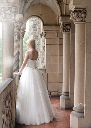 suknia ślubna Mirosi, salon afrodyta